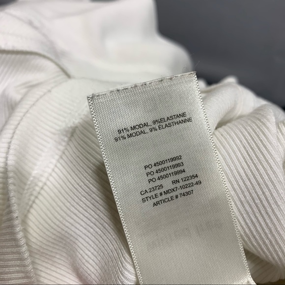 Aritzia Wilfred Free Lucie turtleneck - Picture 7 of 7